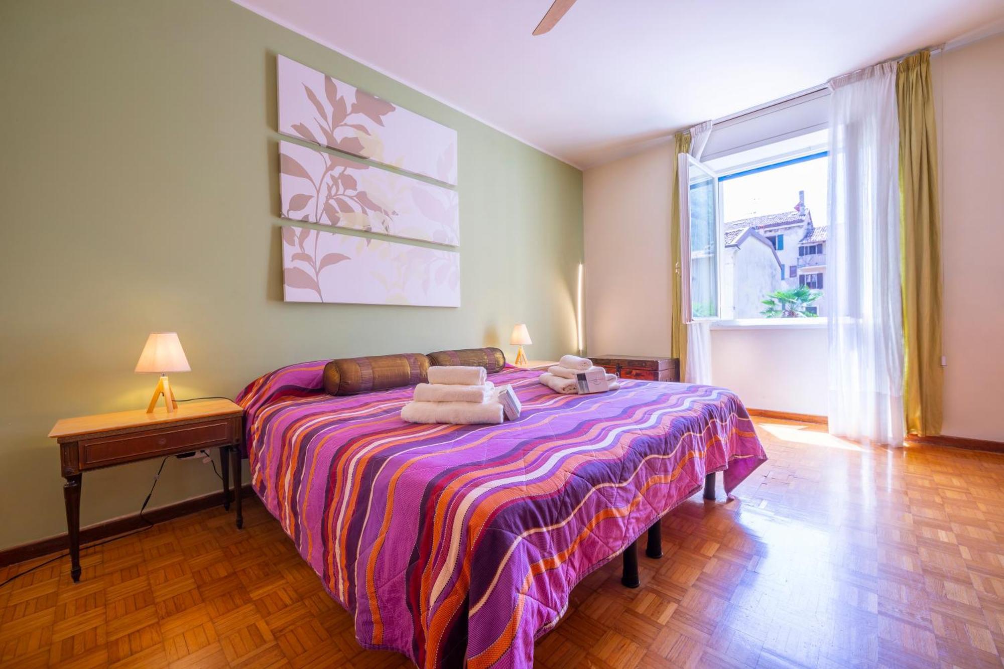 Riva Dante Apartment - Happy Rentals Екстериор снимка