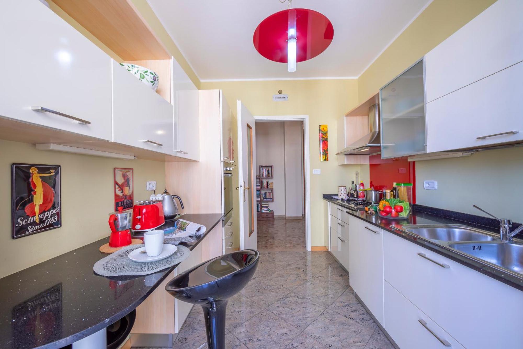Riva Dante Apartment - Happy Rentals Екстериор снимка